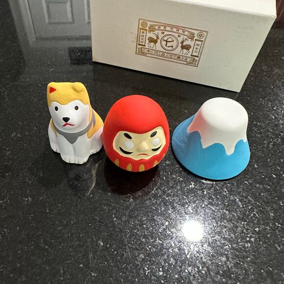 Japanese Figurine Set Dog Daruma Mt. Fuji Handcrafted Ornament - Picture 3 of 4